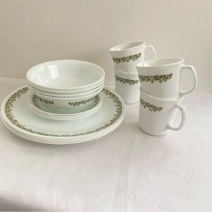 Corelle Spring Blossom Crazy Daisy 16pc Setting for 4
